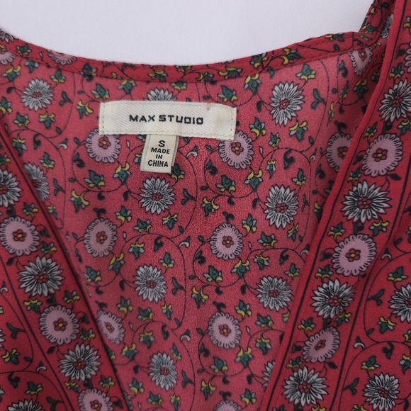 Max Studio Printed smocked waist, tie waist ruffle sleeve blouse - Picture 8 of 10